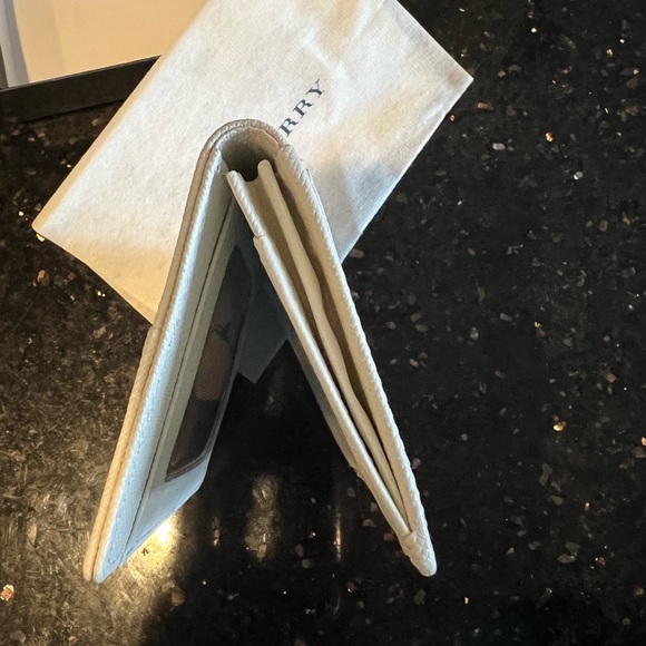 Burberry card case - Picture 10 of 12